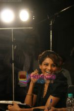Bipasha Basu at Vero Moda model auditions in Bandra on 22nd Oct 2010 (17).JPG